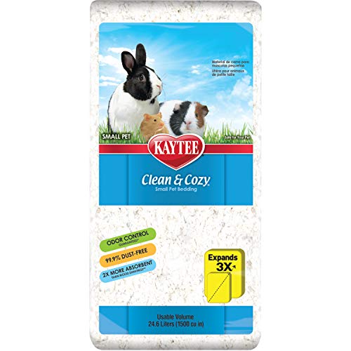Clean & Cozy White Small Animal Bedding 24.6L - Soft, absorbent bedding for a clean and comfortable pet environment.